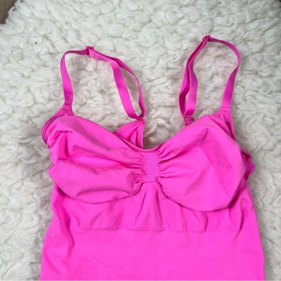 NEW Skims seamless sculpt brief bodysuit - Picture 3 of 11